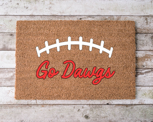 Georgia Bulldogs themed doormat with ‘Go Dawgs’ text – custom coir football doormat for UGA fans.